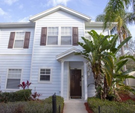 2956 Lucaya Village - Gorgeous Four Bed Condo Close to Disney Area