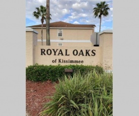 3 Bedrooms Condo with Pool in Kissimmee close to Disney Parks