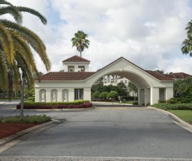 Elegant One Bedroom Villa along a Scenic Fountain Lake in Kissimmee