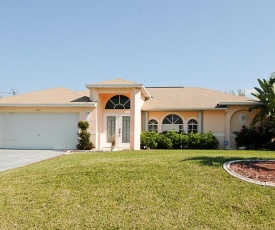 Villa Florida Feeling Cape Coral Fl 3/2 Pool