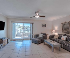 Madeira Beach Yacht Club 275A, 2 Bedrooms, Pool Access, WiFi, Sleeps 4