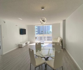 Chic and Modern, Brickell / Miami + FREE Parking