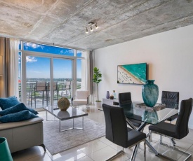 Luxury Exclusive Unit 1BR Midtown / free parking