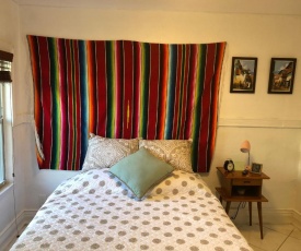 V - Cozy Room in the Heart of Little Havana (Ap 3)