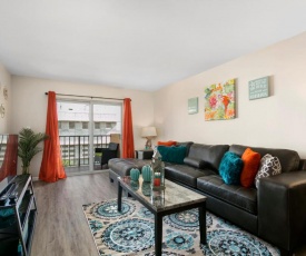 2 Bedroom 2 Bath With Patio On 11th Collins ave