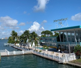 International Inn on the Bay