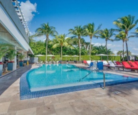 Miami Beachfront Hotel Studio with Balcony