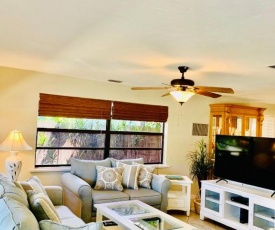 Family friendly Naples Beachhouse-2BR-