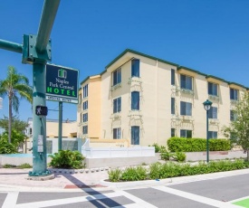 Naples Park Central Hotel