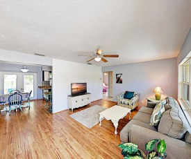 New Listing! Peacock Place 2Br 1Ba, Sleeps 4 Home