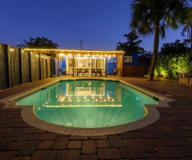 ENTIRE DUPLEX! SISTER VILLAS - 8 Bedrooms 4 Baths & heated pool