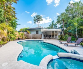 Wilton Tropical Oasis ~ w/ Heated Pool & Hot Tub