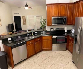 *Orlando* Centrally Located Family Size Home