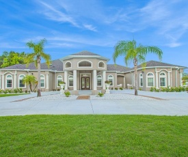 4B/4B Lake Front Estate, Pool, Theater, on 2 Acres