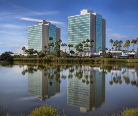 DoubleTree by Hilton at the Entrance to Universal Orlando