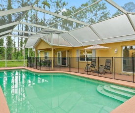 Pool House on Golf Course in Upscale Neighbourhood