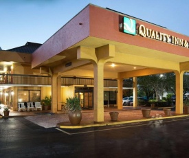 Quality Inn & Suites St. Petersburg – Clearwater Airport Recently Renovated