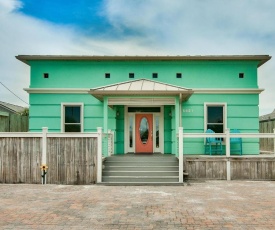 Beachcomber - Beachfront with Pool and Hot Tub - On the Beach!