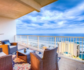 Large 3 Bd Penthouse 2012 In Laketown, Great Views and Amenities!