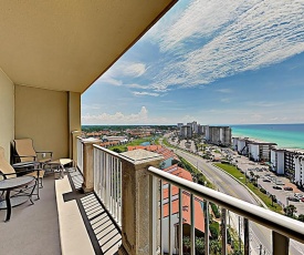 New Listing! Elegant Condo With Gulf Views & 3 Pools Condo