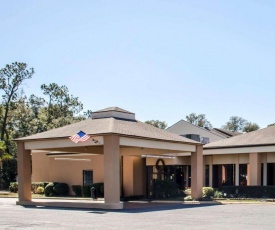 Quality Inn & Suites Pensacola Bayview