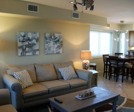 SD16- Casual Spacious Beach Condo