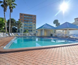 Redington Shores Retreat with Ocean-Facing Balcony!