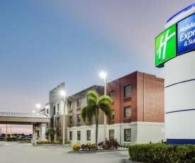 Holiday Inn Express Hotel & Suites Clewiston, an IHG Hotel