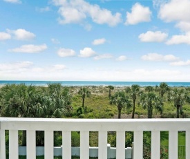 Oceanfront Dunes, Cozy Beach House, BBQ + Pet Friendly!