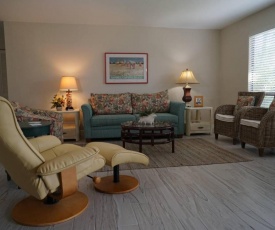 Peaceful resort condo on Sanibel's secluded west end - Blind Pass B111