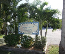 Tropical Winds Beachfront Motel and Cottages