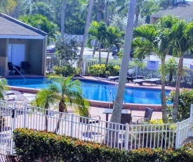 Relax in Condo Near Siesta Beach 1