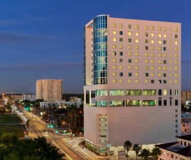 Embassy Suites By Hilton Sarasota