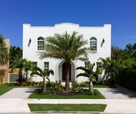 The Grace FitzPatrick Luxury 4bd 4ba with Pool