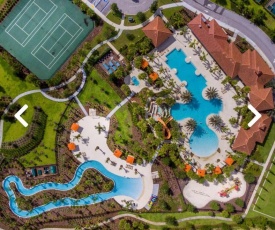 6 BR Solterra Resort, Lazy River and Private South Facing Pool!