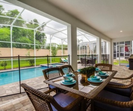 Elegant Centerpiece Pool Retreat in Champion Gates