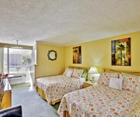 Daytona Beach Studio with Private Lanai, 1 Mi to Pier