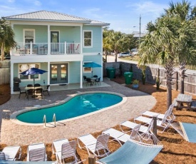 Gorgeous Home- Private Pool- Free 6 Seat Golf Cart Included! 3 Minutes to Beach