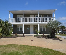 Holiday House Boat Slips