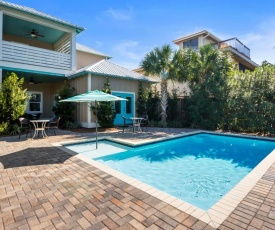 Upscale Luxury Home- Private Pool- Free 6 Seat Golf Cart! 2 Minutes to Beach!