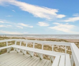 Gorgeous Oceanfront Oasis steps from the Ocean