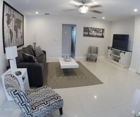 Modern 2bed 2bath Fort Lauderdale Home by Las Olas Beach