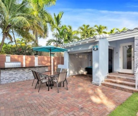 Relaxing Hideaway House- 1.5 miles to Las Olas & Beach