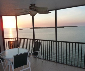 Bay View Tower 735 Sanibel Harbour