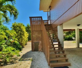 Beach Bungalow - East 2205