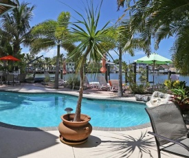 Manatee Bay Inn