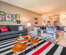 Mickey themed 2 bedroom condo for 7 guests