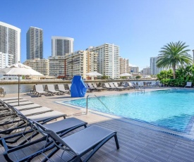 New Listing! Luxe Beach Dream with Infinity Pool condo
