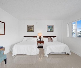 Lovely Studio/Bath, Hallandale Beach, Free Parking and Pool