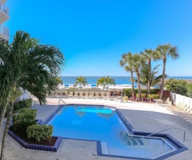 Beach Palms Beach front, Updated, Pool, BBQ!